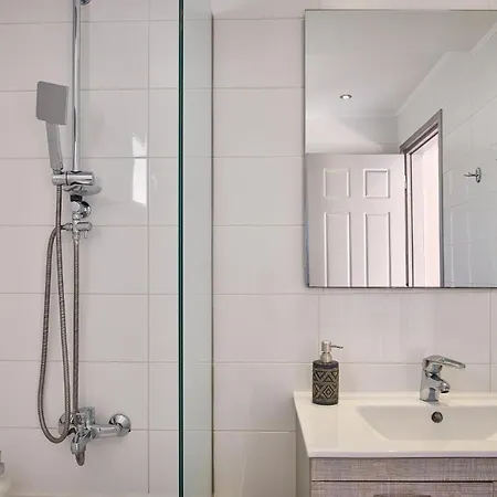 Ourania Periyali Villa *